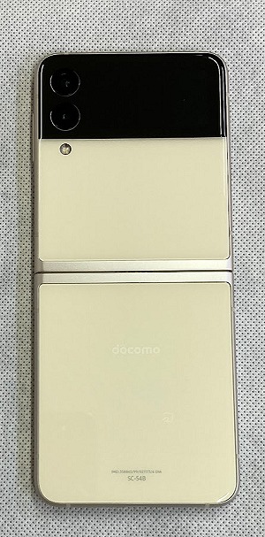 ドコモ Galaxy Z Flip3 5G SC-54Bのレビュー！折りたたみの高性能機種