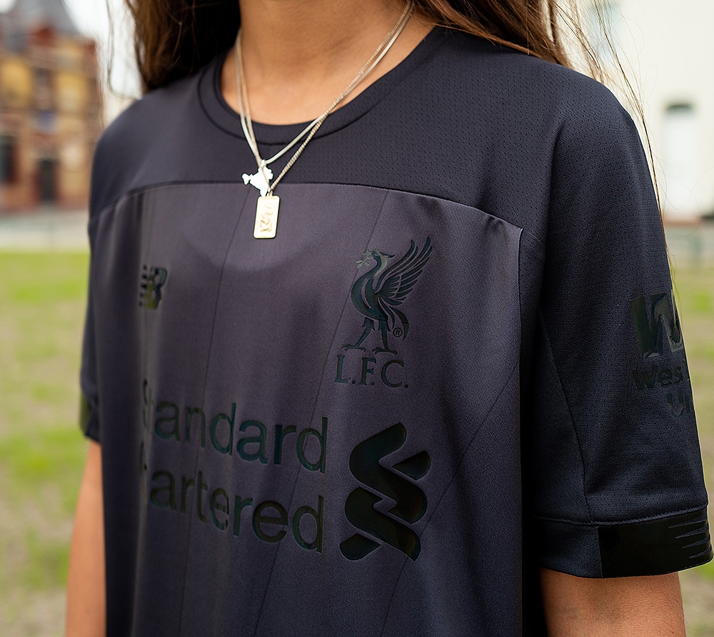 ニューバランス ”リバプールFC 19-20限定ブラックアウト ユニフォーム