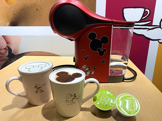 ネスカフェ ドルチェ グスト」が 〈バリスタミッキー〉限定デザインの