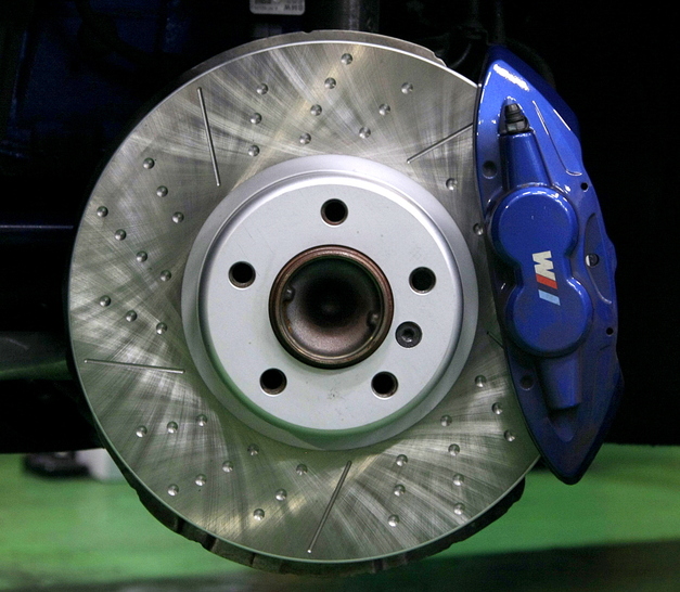 DIXCEL ディンプル＆スリットローター | Studie[スタディ]