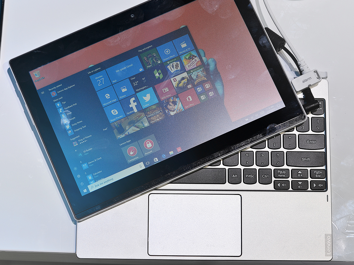 Lenovo Miix 320 hands-on review: a Windows 10 convertible for the