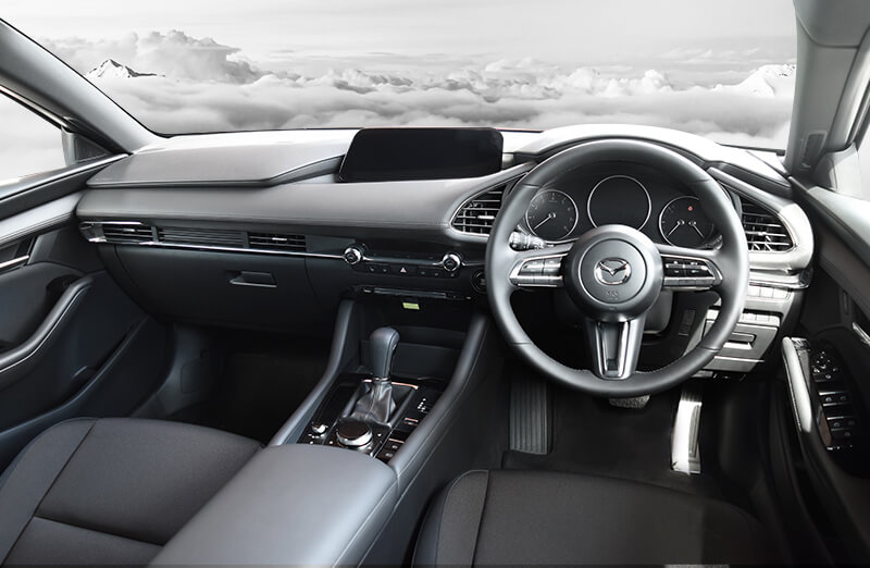 MAZDA3をドレスアップ 高級感極めるカスタムパーツ | セカンドステージ