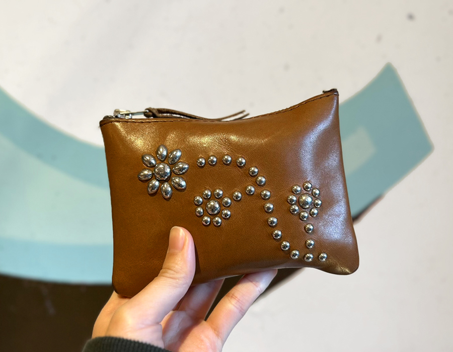 身に着けているアイテム紹介 ｜ STANDARD CALIFORNIA[スタンダード