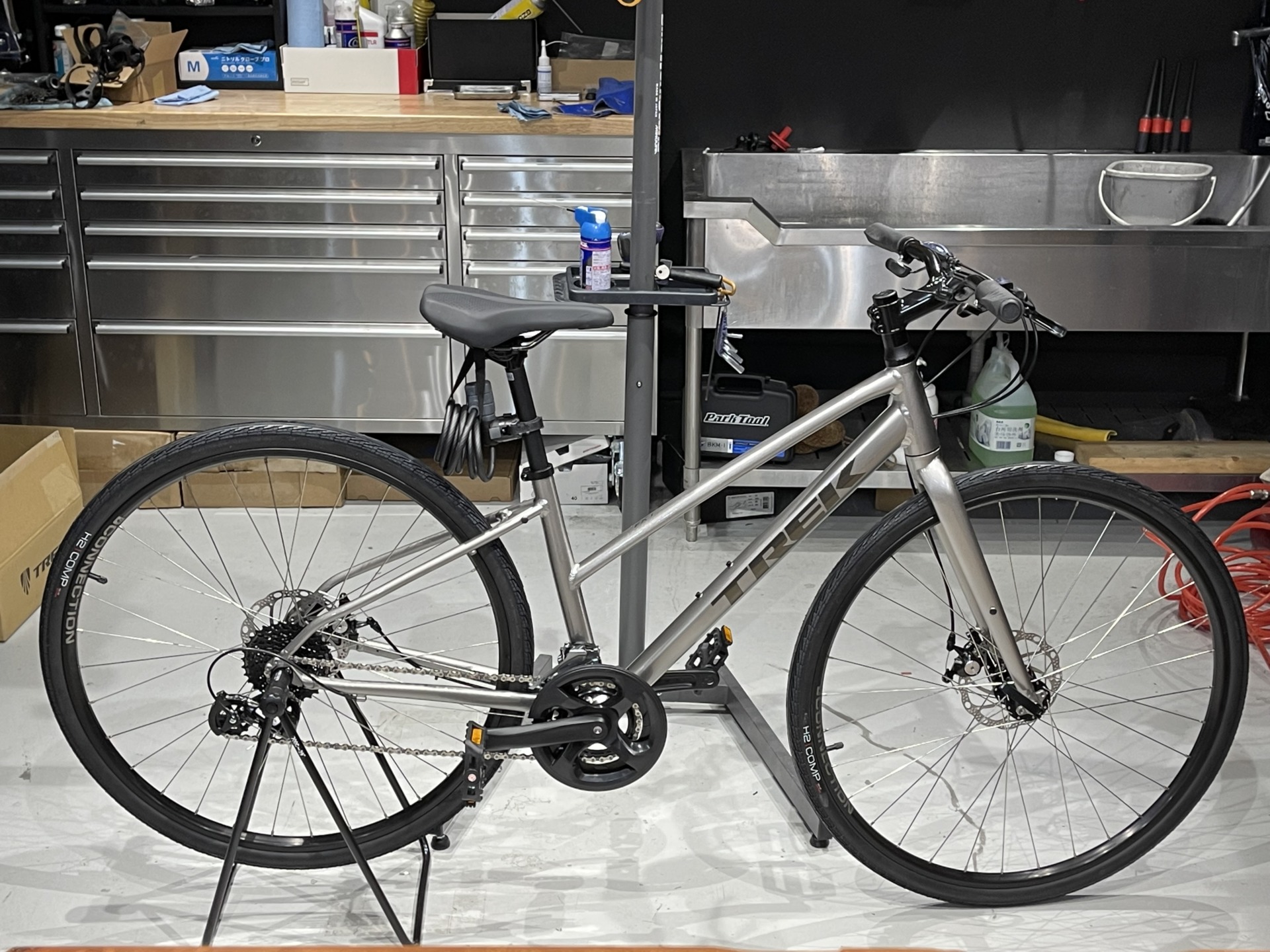 TREK FX 1 Disc Stagger × ご納車 + パーフェクト組み立て + ガラス