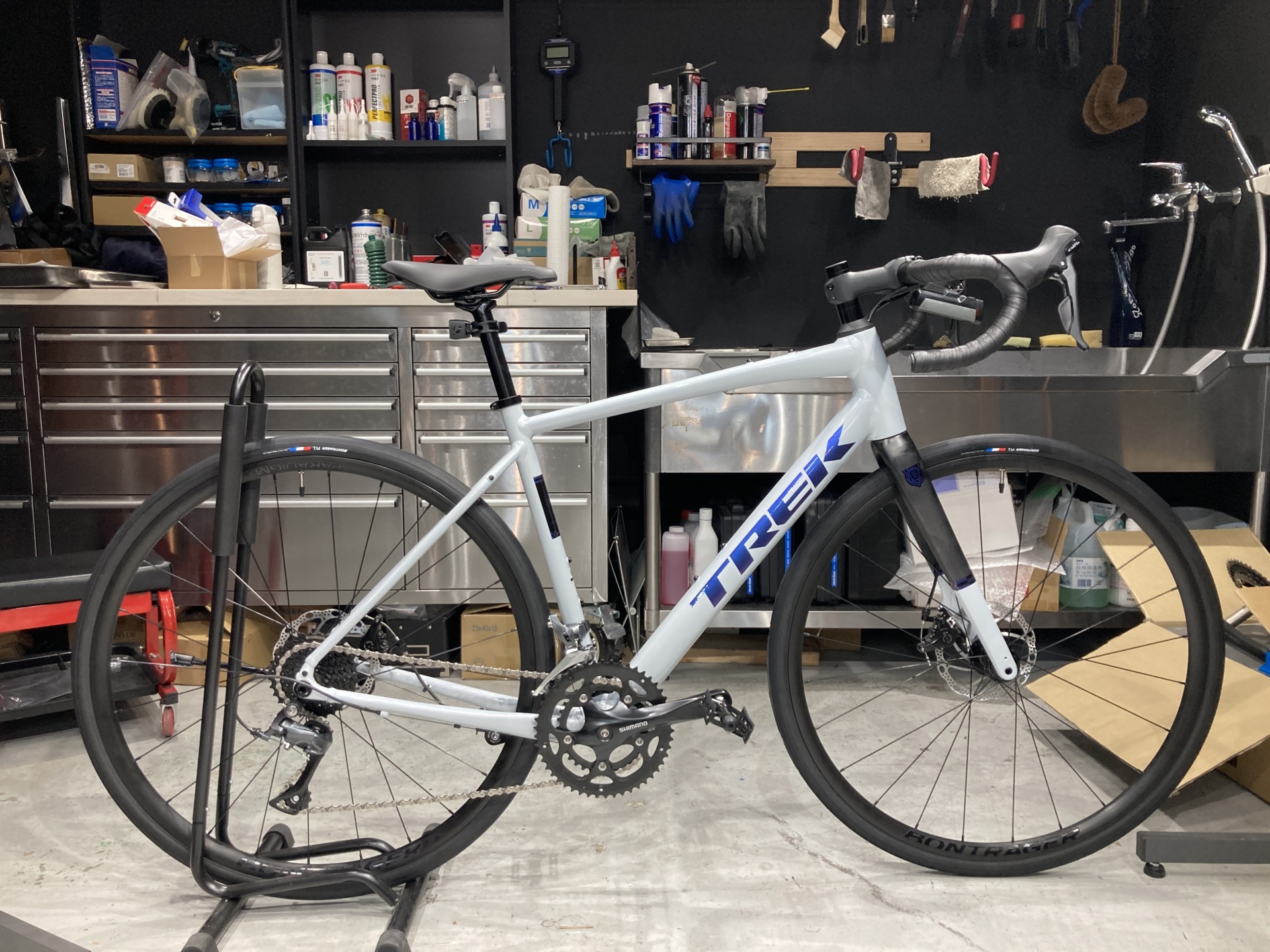 TREK Domane AL 2 × 納車 + パーフェクト組み立て | スターバイクス