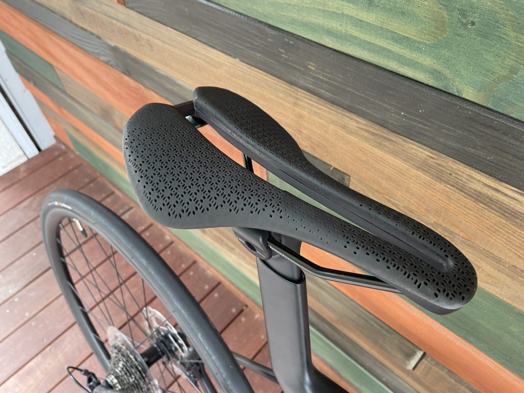 話題のTREK製3Dサドル「Aeolus AirLoom バイクサドル」が店頭で試せ