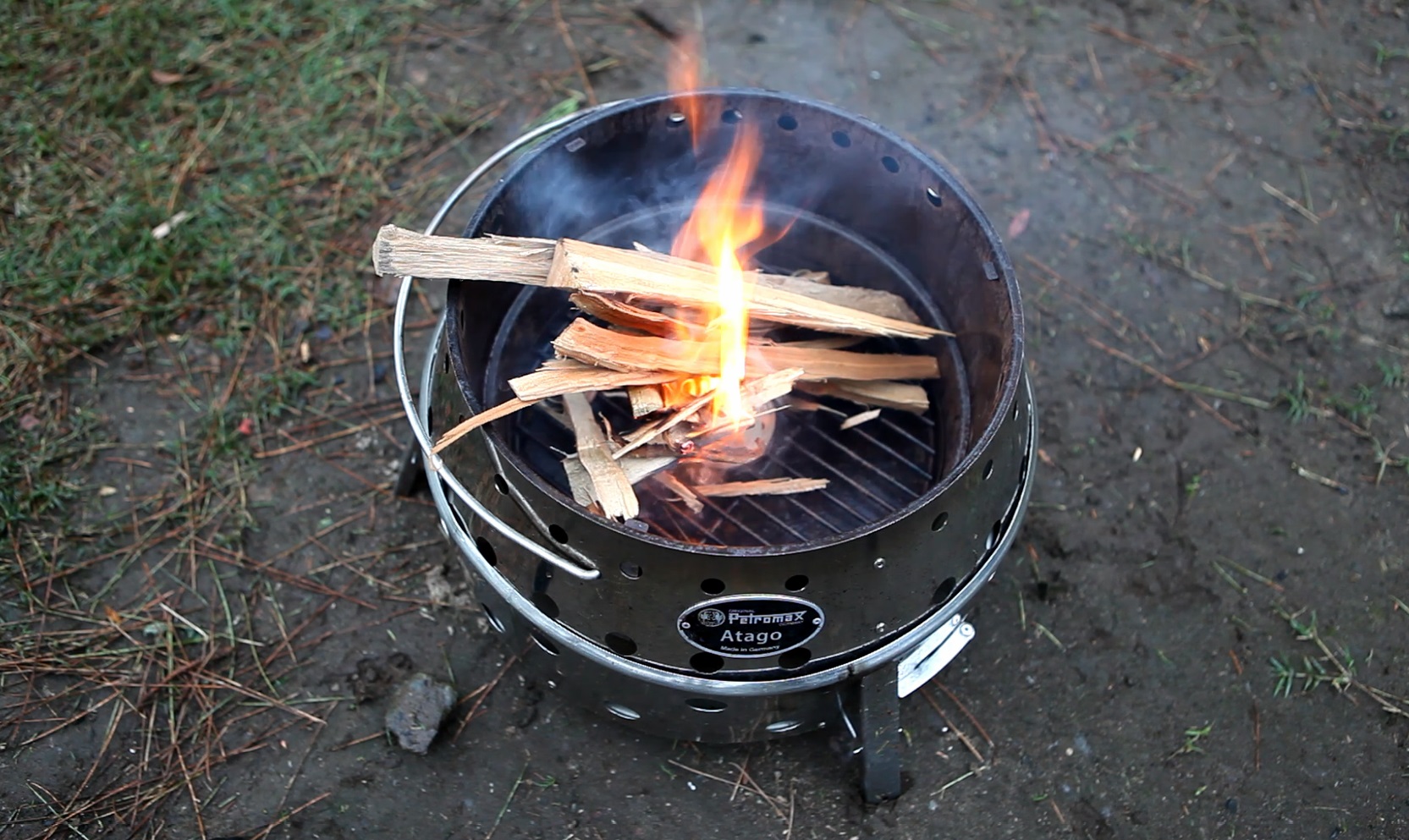 使っている人はごく僅か！？ 珍しい焚火台、フュアハンド パイロン