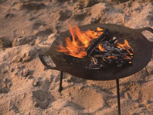 【新品未使用】ペトロマックス　ファイヤーボウルfs38 専用ケースセット Amazon | PETROMAX(ペトロマックス) 焚火台 ファイヤーボウル fs-38