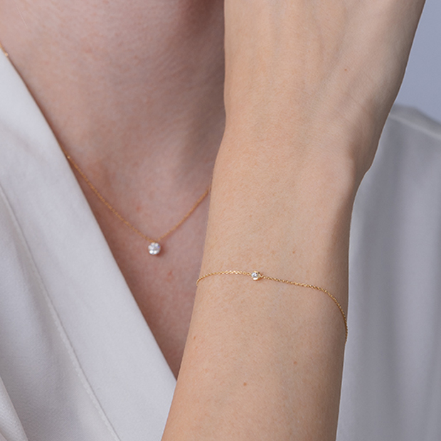 MOON SETTING DIAMOND BRACELET(2ZU0553)K18 ブレスレット｜スター