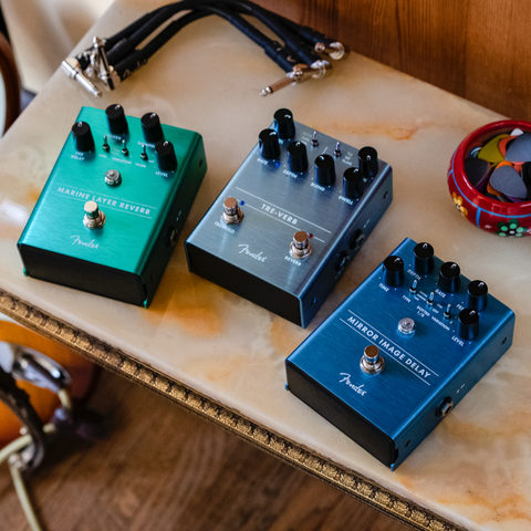 Fender Mirror Image Delay Reverb, delay & echo effect pedal