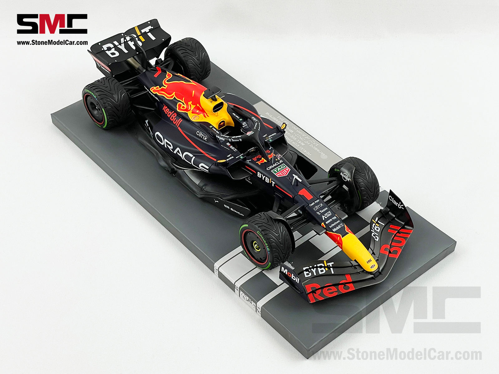 1 Max Verstappen 2022 World Champion Red Bull F1 RB18 Japan GP 1