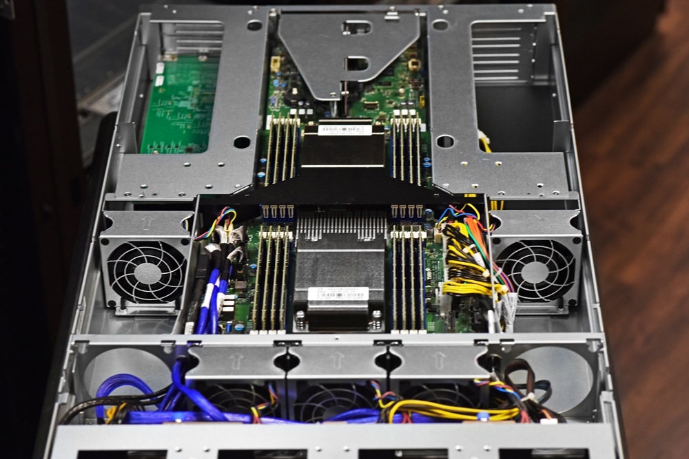 TYAN Transport HX TN83-B8251 Server Review - StorageReview.com