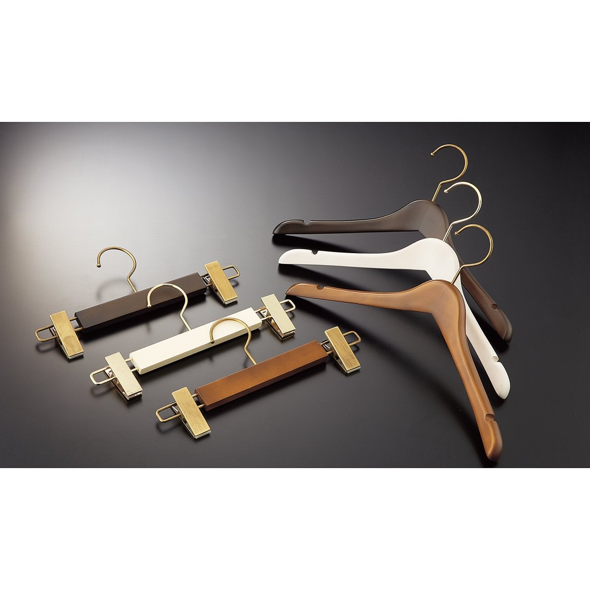 木製ハンガー 白染め 湾曲型幅38cm