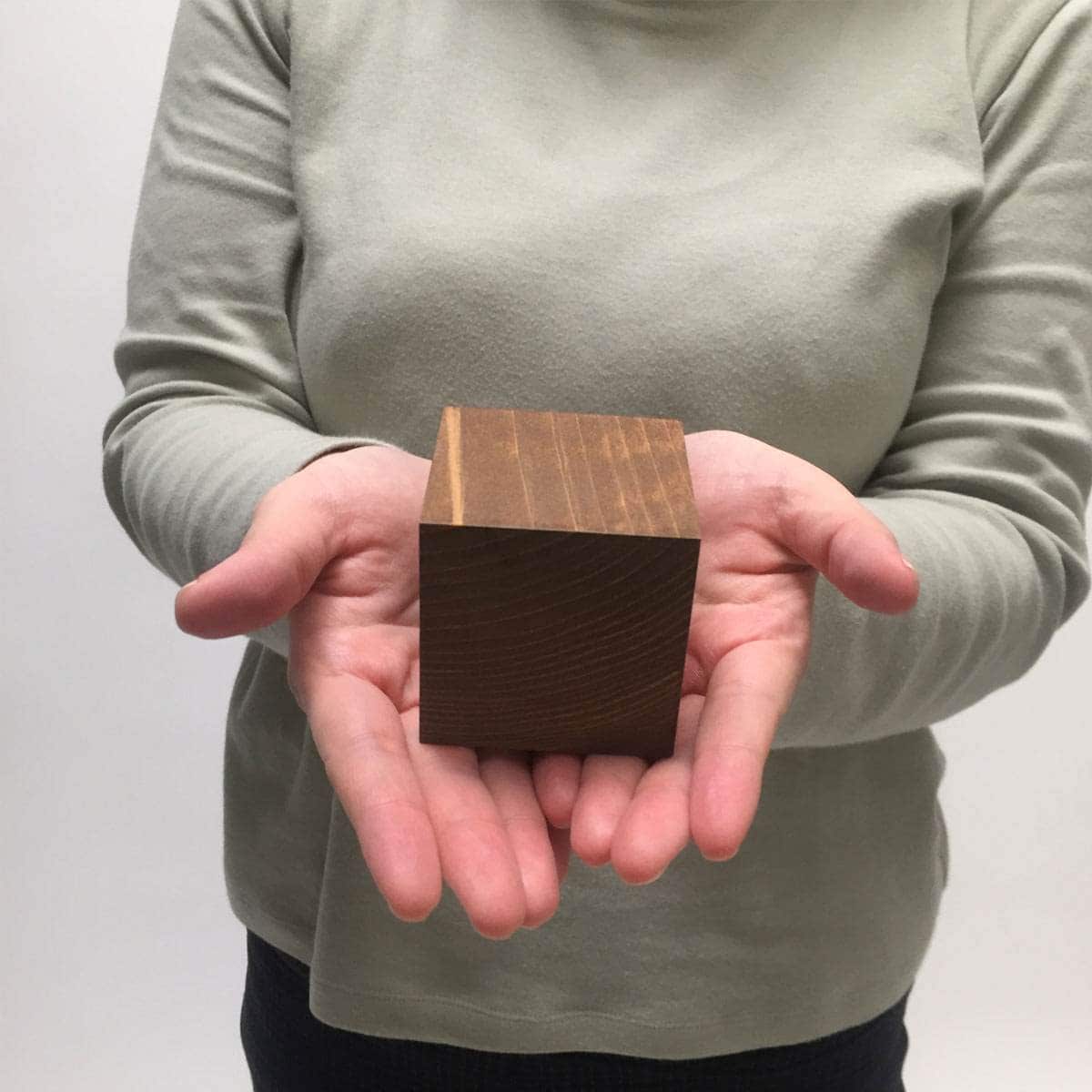 木製ディスプレイキューブ ブラウン〔ストエキオリジナル〕 6cm角