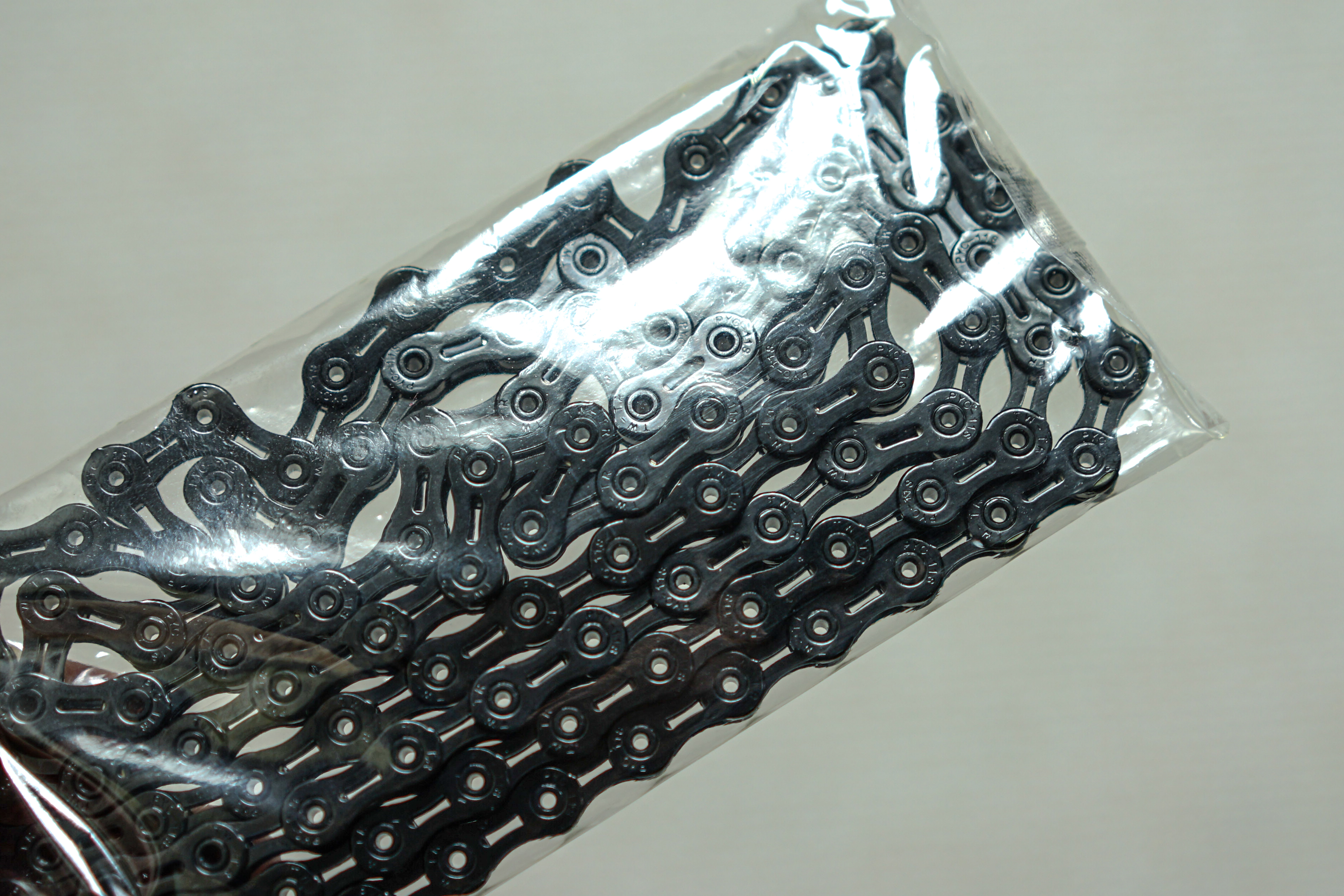 スピードアップに貢献する漆黒のDLCチェーン！PYCチェーン SP1101