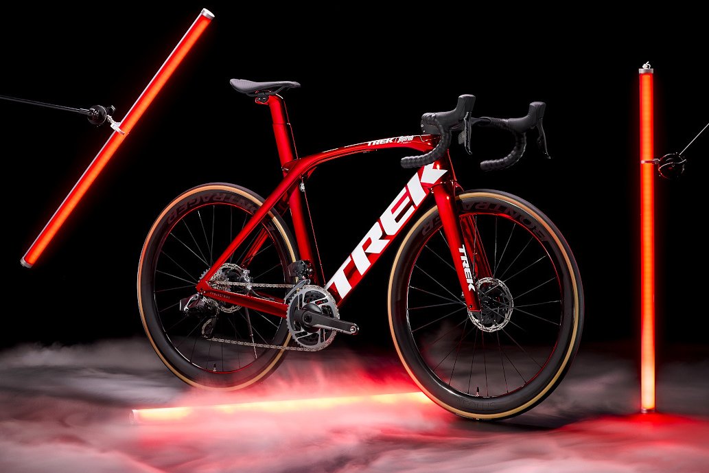 TREK PROJECT ONE ICONにNEWカラー！ Chromaシリーズに新色となる2色を