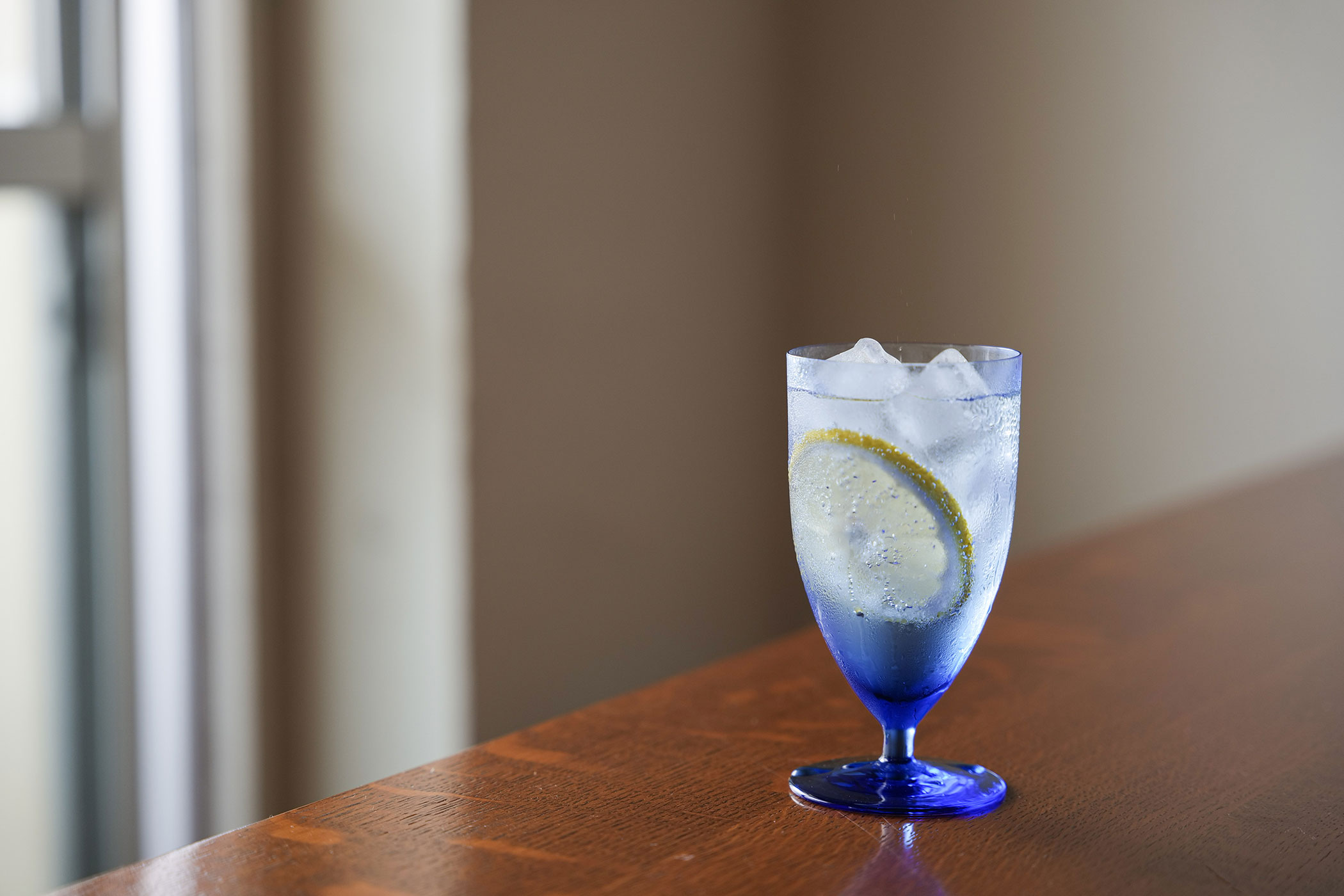 コバルトブルー | 色と暮らす | MAGAZINE | Sghr