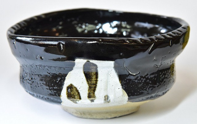 沓型黒織部茶碗 伊村 彰介作 久田 宗也箱書 すいぎょく園｜創業百年