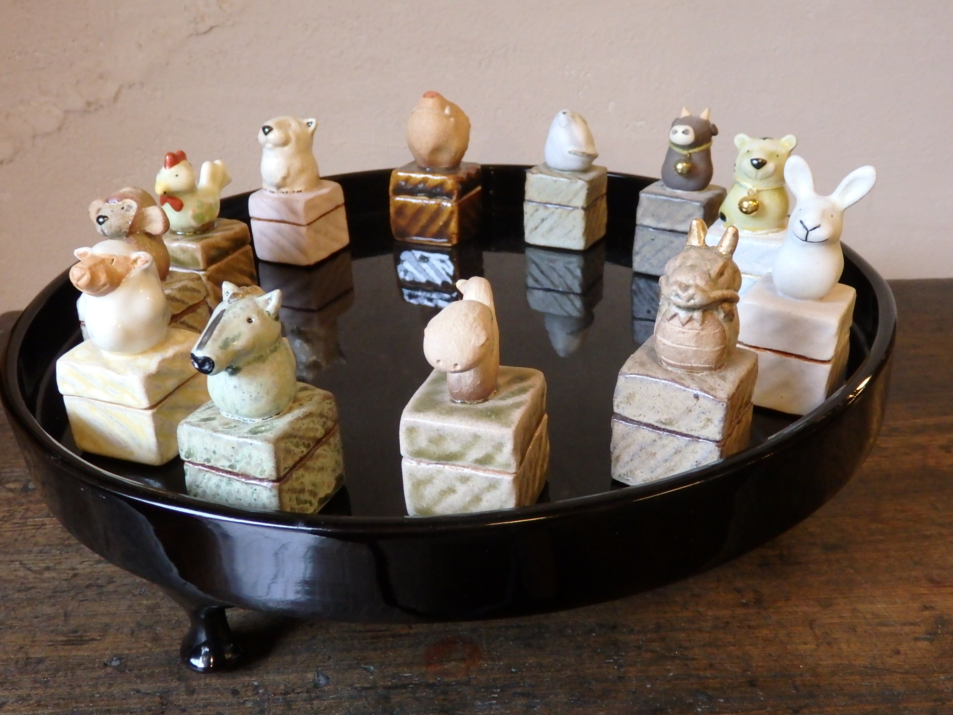 今年「亥」いのししが加わり、干支の香合 十二支揃いました！ | すみや