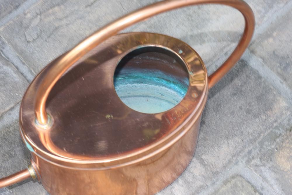 スウェーデン／ブラス（真鍮）のヴィンテージ水差し／細口ジョーロ