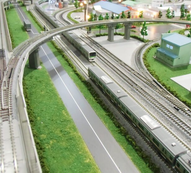 鉄道ジオラマ館 | 「健康」と「心地良い思いの漂う空間」サンフラワー