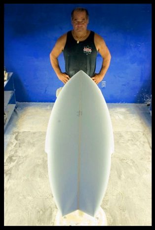 追悼、ベン・アイパとスティンガー | THE SURF NEWS「サーフニュース」