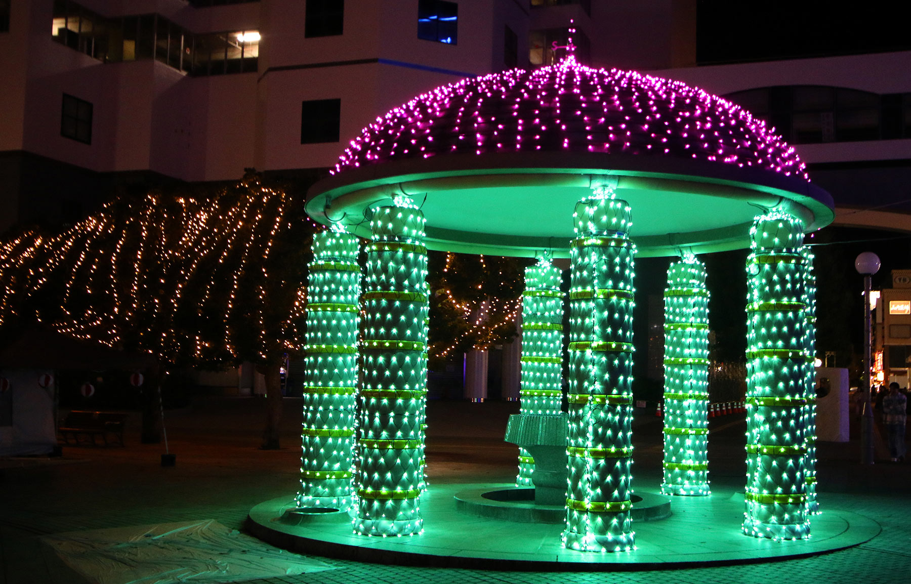 空中イルミネーションが幻想的！「Hitachi Starlight Illumination2023