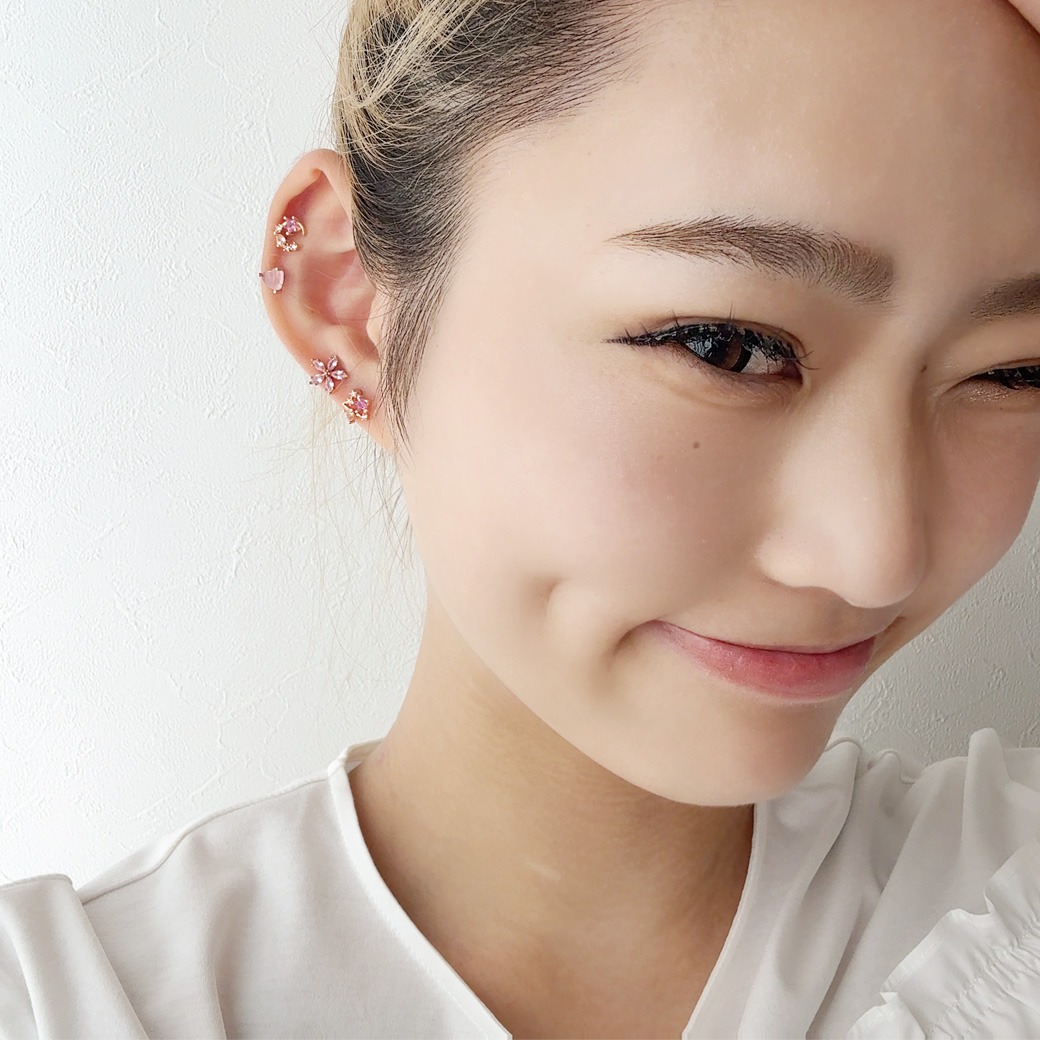 14G 16G ］繊細で上品にきらめくキュービック フラワー モチーフ