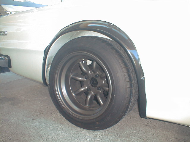 ハコスカ ハードトップリア用 オーバーフェンダー - 有限会社