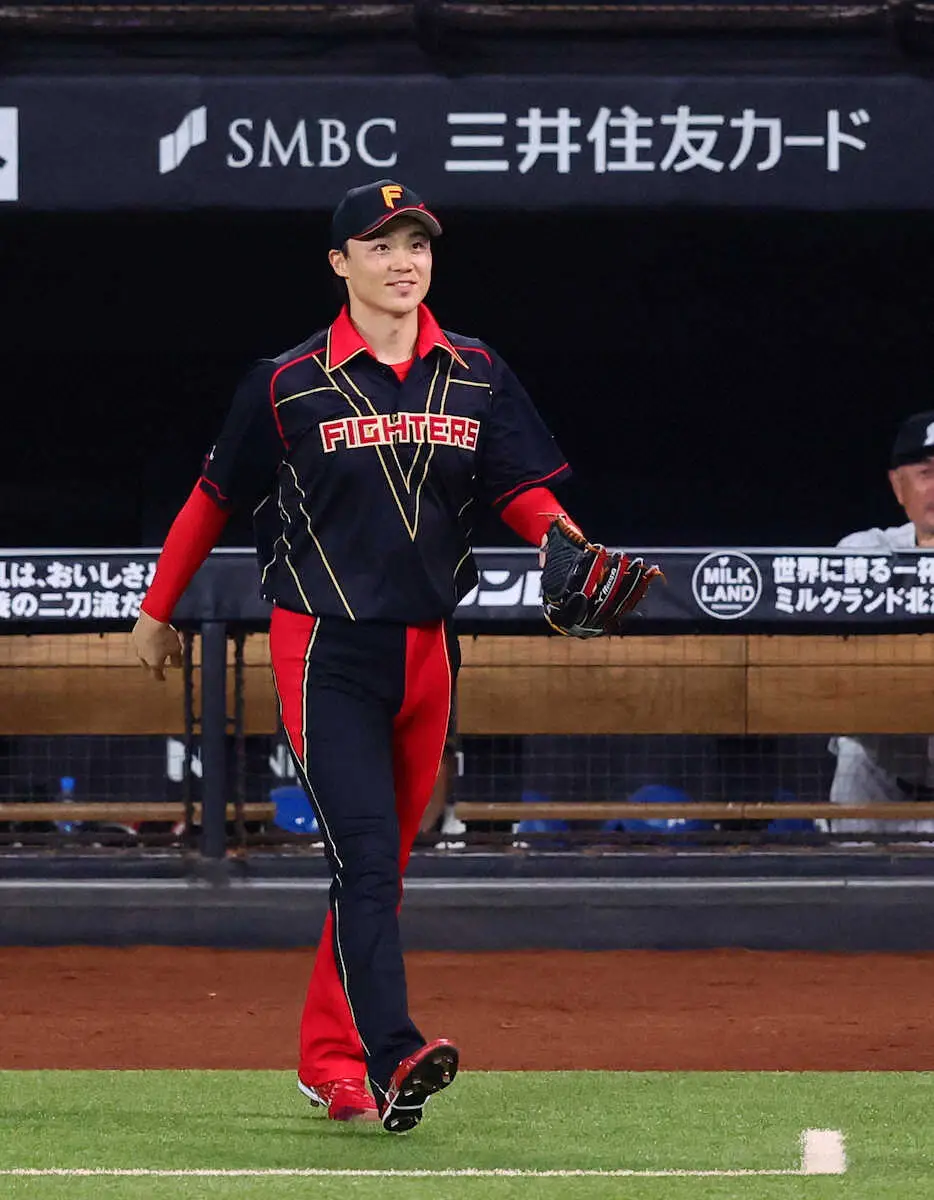 球宴】日本ハム勢が全員違うユニホームで登場し球場騒然！山崎福也は