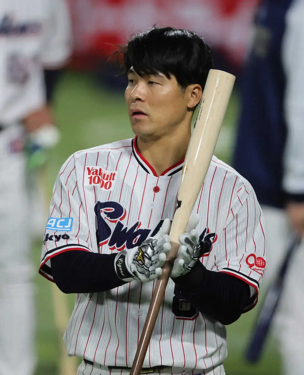 ヤクルト 楽天からFA加入の茂木栄五郎が移籍後初安打 7番スタメンで