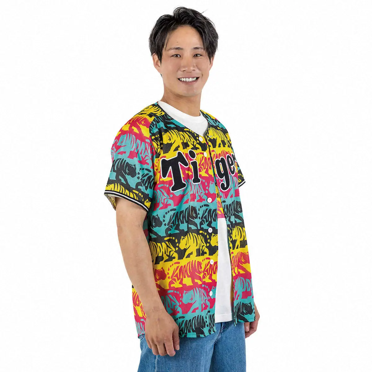 阪神タイガースグッズカタログ2月号＞「デザインユニフォーム」を着た