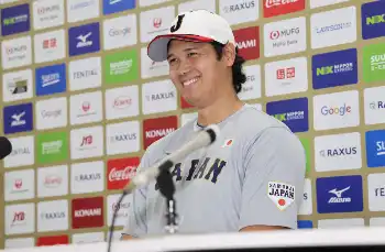 ソフトB・城島氏が3日連続の打撃投手 ミギータのバットへし折る