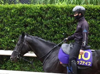 追憶の日本ダービー】武豊、史上初連覇達成の99年 信念の後方待機に