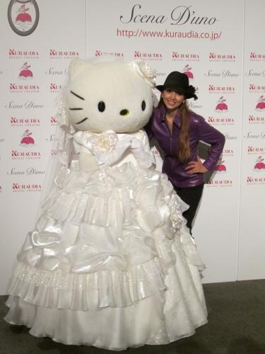 記事全文】神田うの キティちゃん卒業のはずが…ドレスをコラボ製作