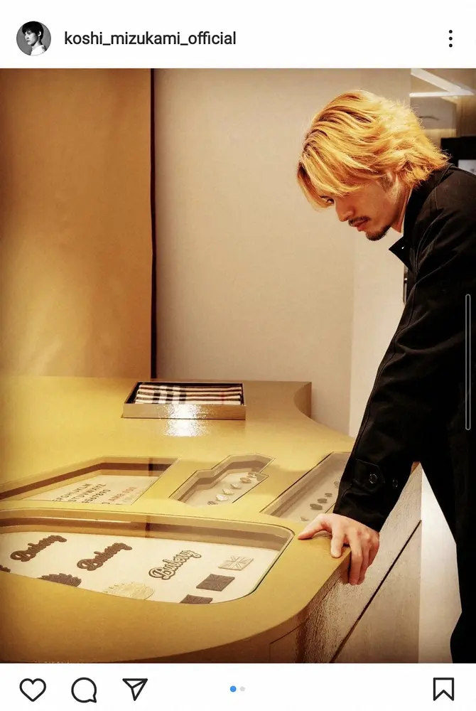 岡田健史」改め水上恒司 金髪＆ヒゲのイメチェンショットに「カッコ