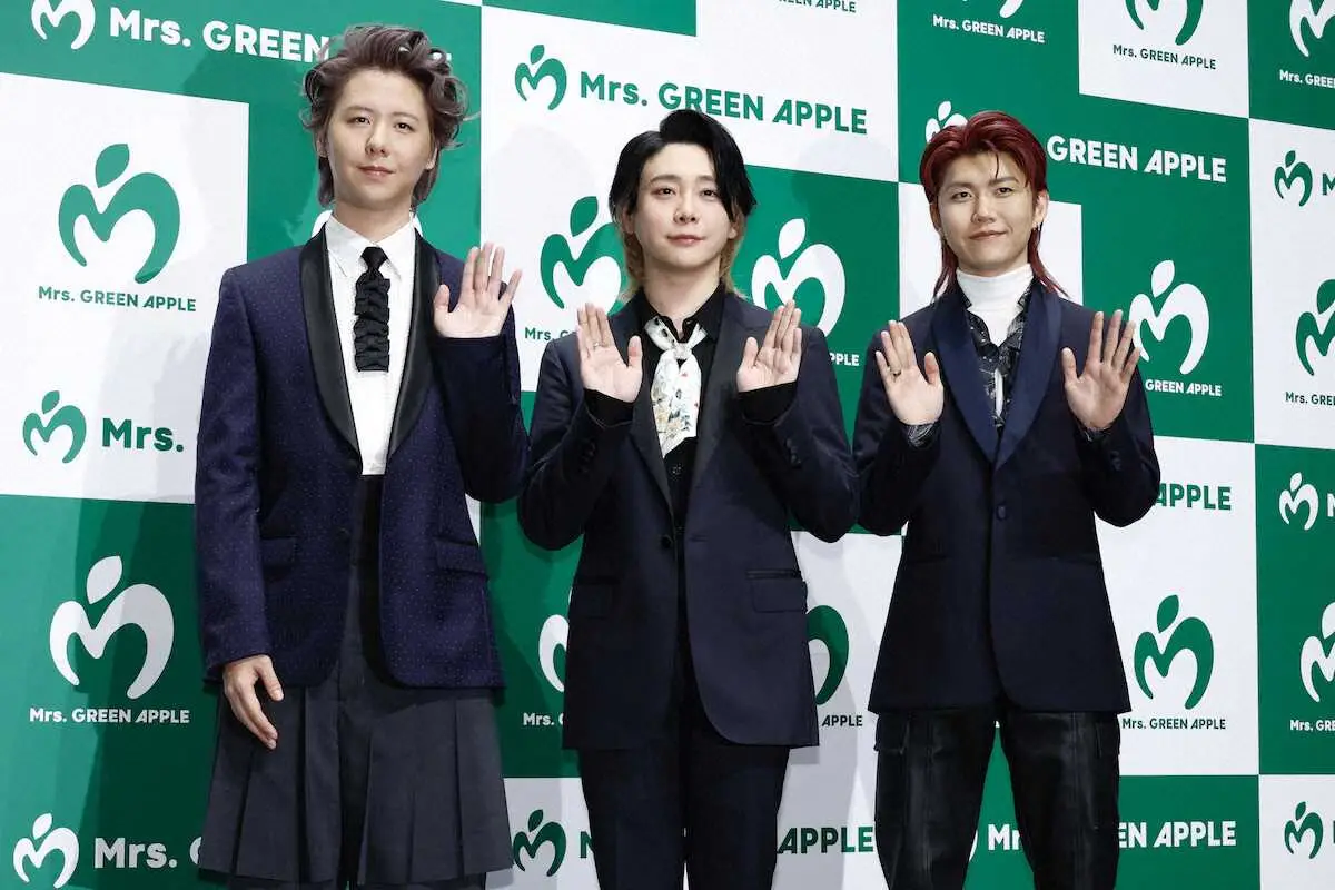 Mrs. GREEN APPLEの（左から） 藤澤涼架、大森元貴、若井滉斗