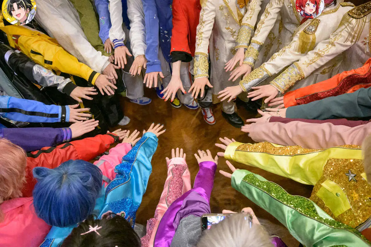 すとふぇすベルーナドーム公演で左から、あっきぃ、さとみ、ぷりっつ