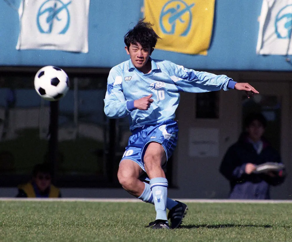 桐光学園では97年の全国高校サッカー選手権で準優勝に輝いた中村