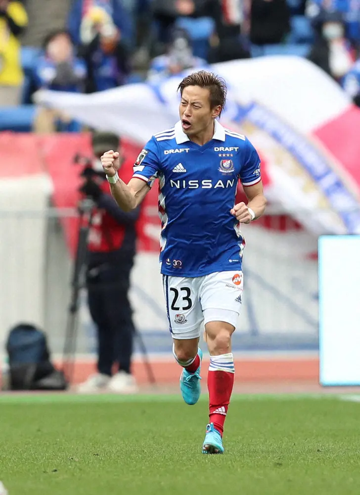横浜・元日本代表FW仲川輝人 FC東京に完全移籍 19年得点王＆MVPの“顔