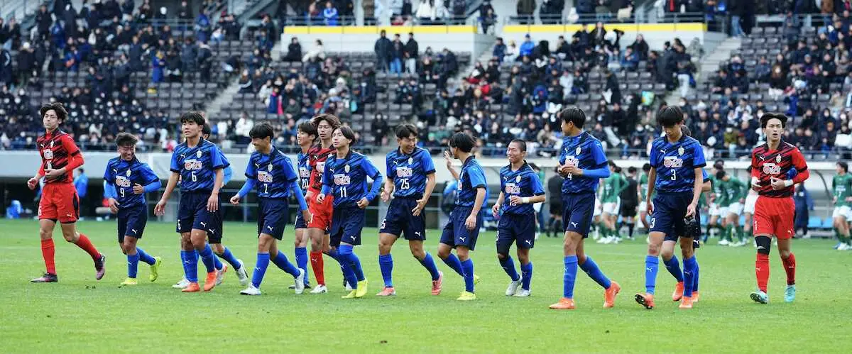 記事全文】【高校サッカー】大津2発で快勝 4大会前の決勝で完敗喫した