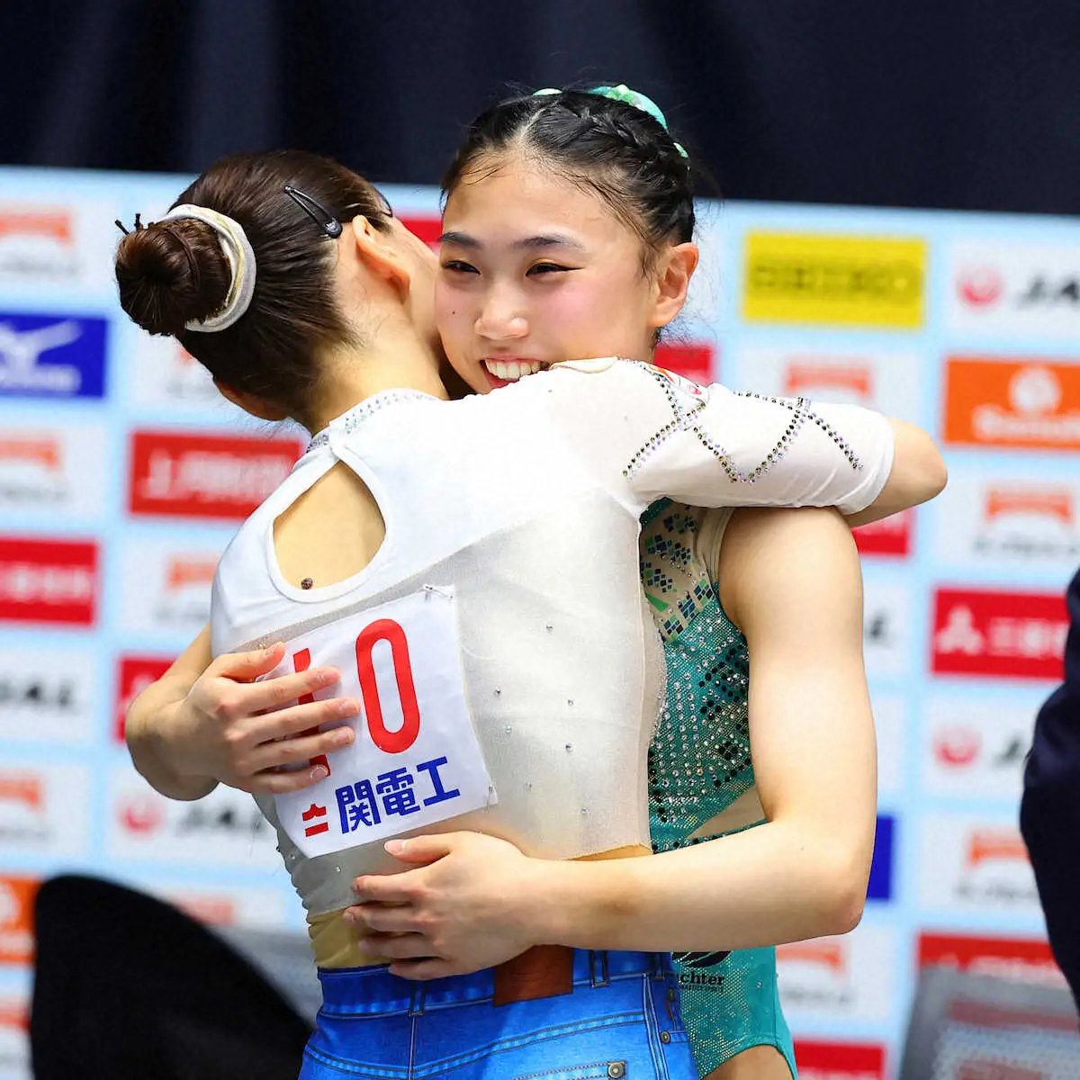 体操女子新エースの岸 念願の全日本選手権初V! キラリ表現力「まだ上に