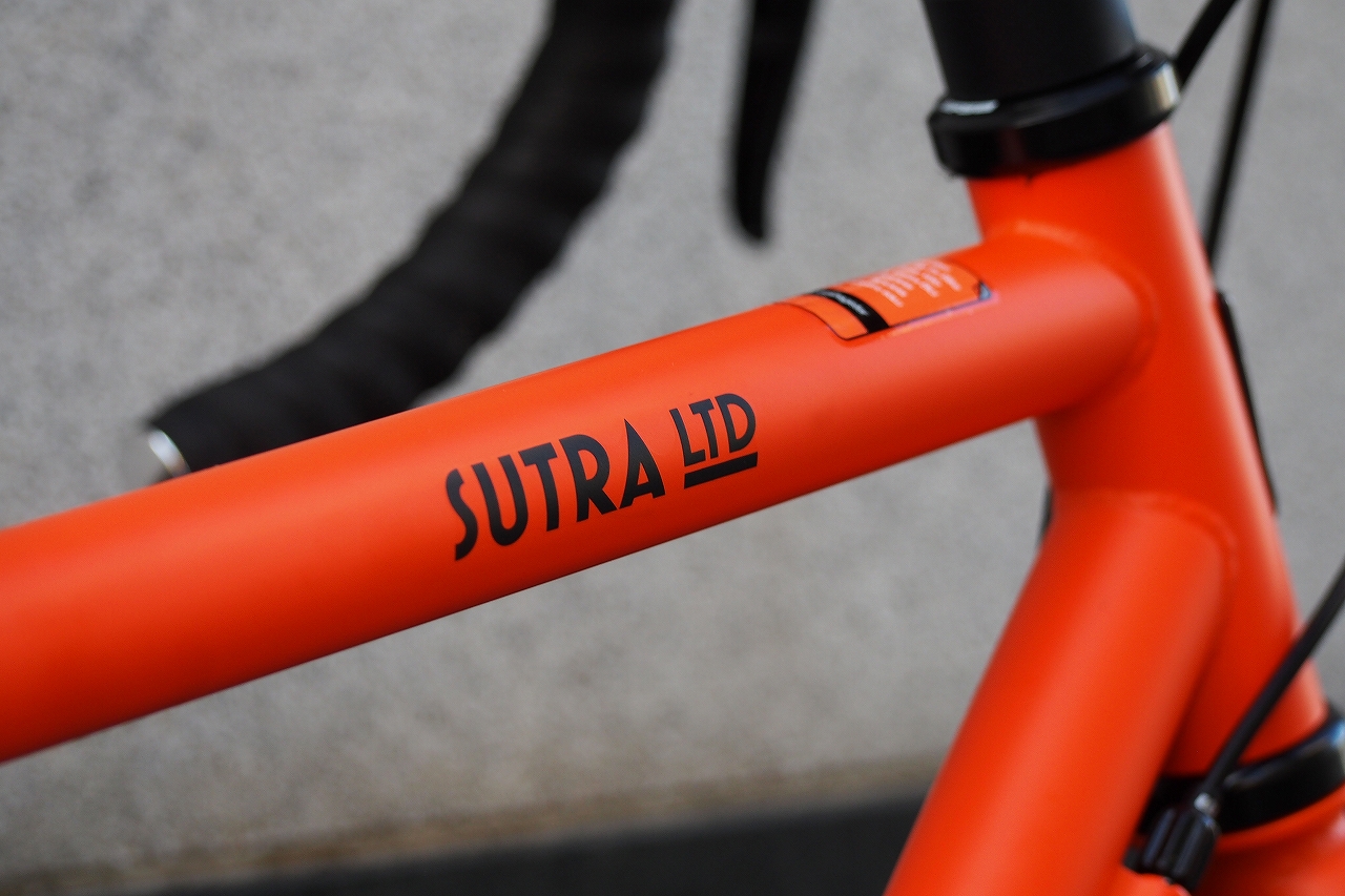 BLOG 舗装路～シングルトラック道を選ばずアドベンチャーへ！【KONA