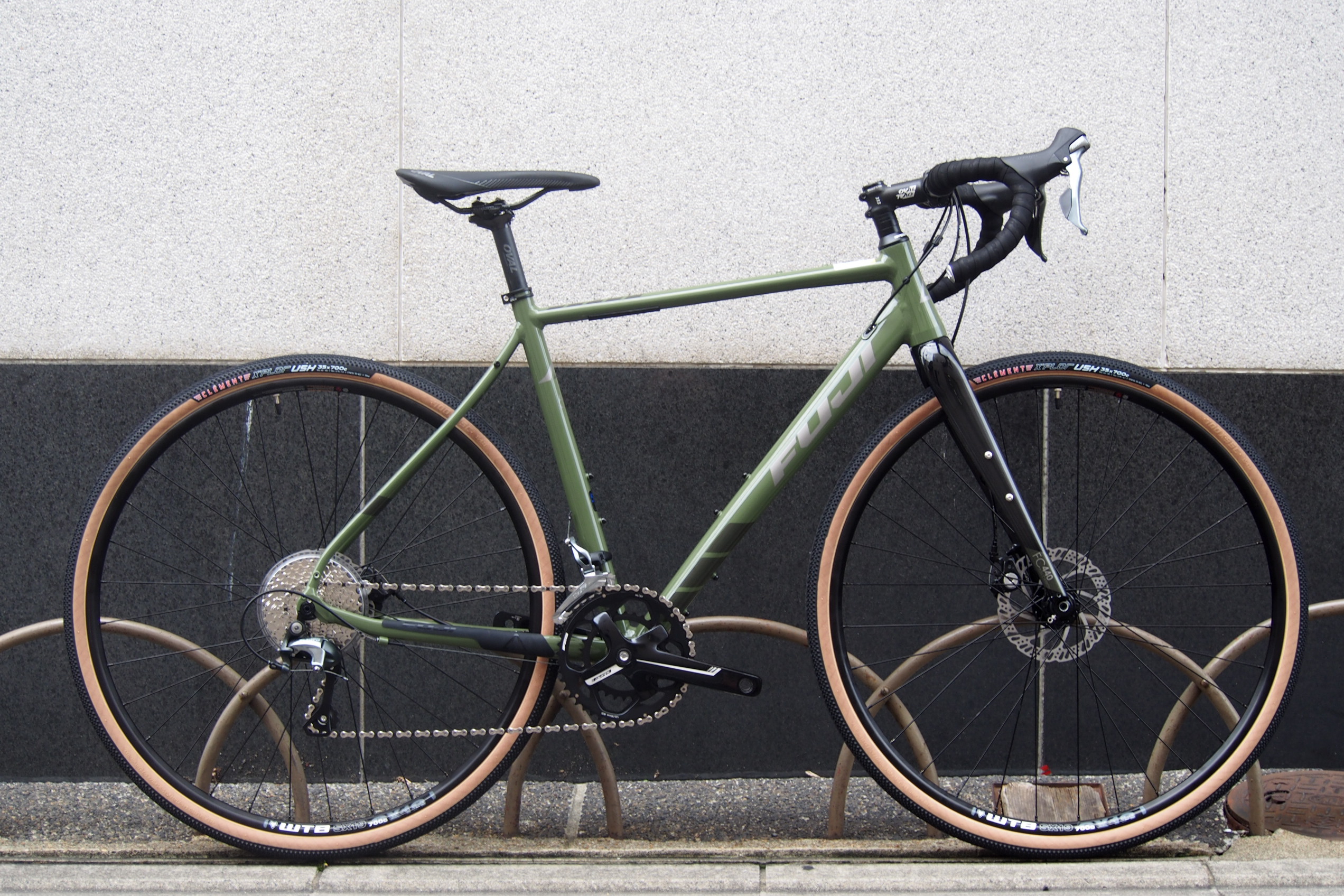 BLOG アスファルト～グラベルOKな汎用性＆軽い走行性能！注目の