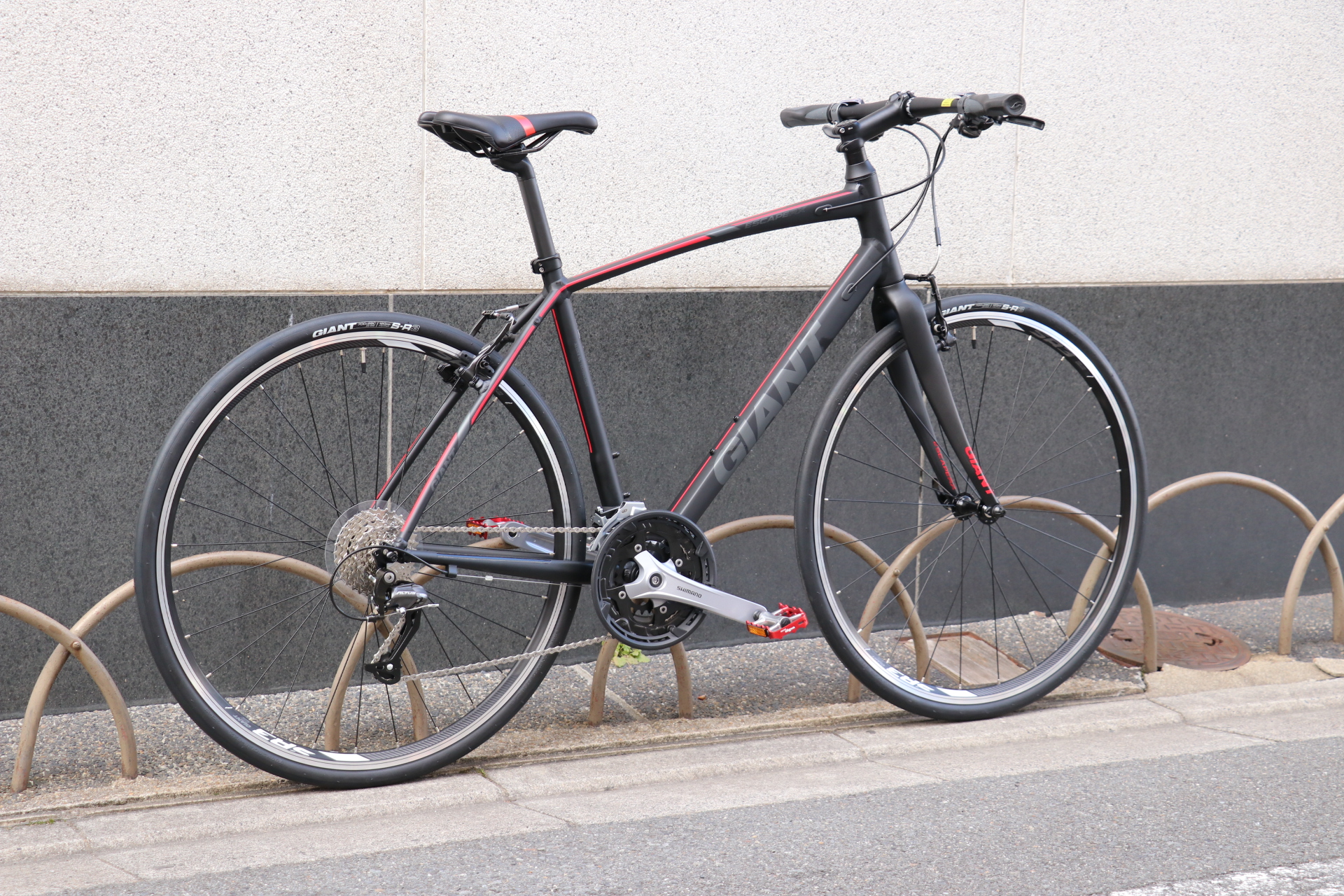 BLOG 【 GIANT / ジャイアント 2018モデル 】クロスバイク ESCAPE