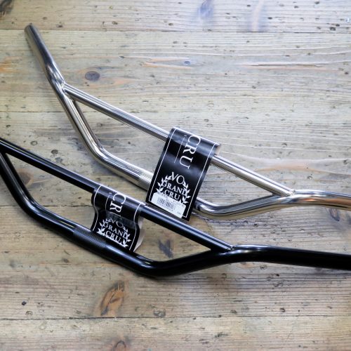 BLOG 再入荷！どんなバイクも往年のクランカースタイルに!!【 VELO