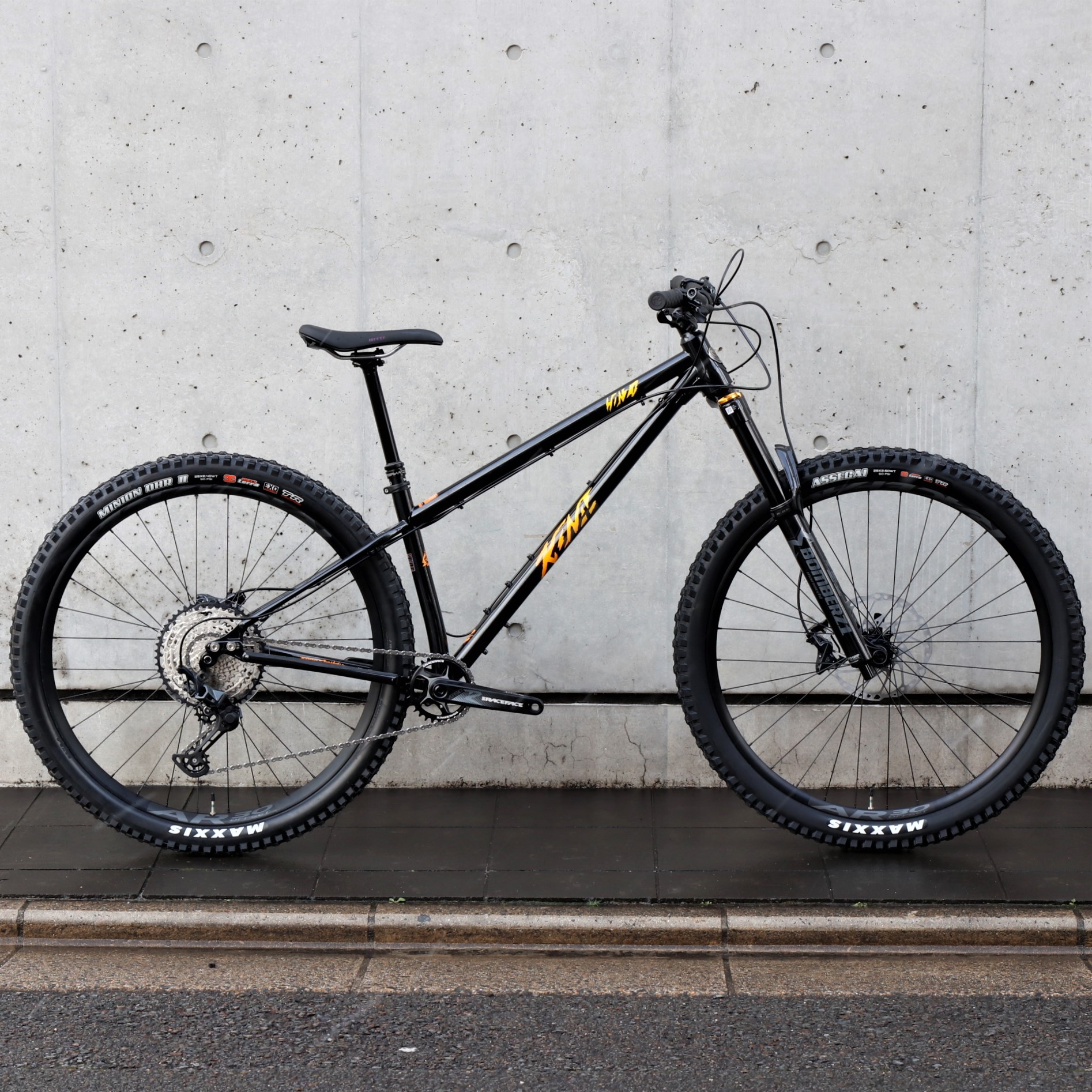 BLOG フルサスを踏襲したスラックジオメトリの29er!! ハードテール