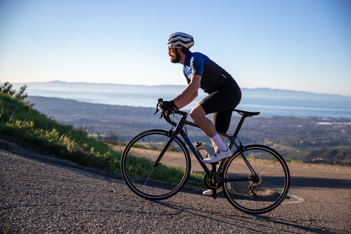 BLOG 2023モデルとスペック変更無しで¥77,000-もお得！【 GIANT