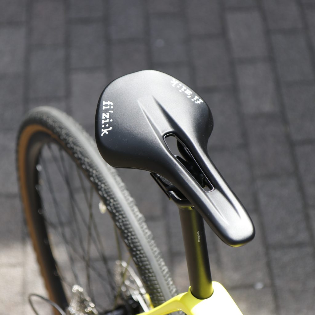 BLOG モデルチェンジでさらに快適に！新・定番サドル【Fizik