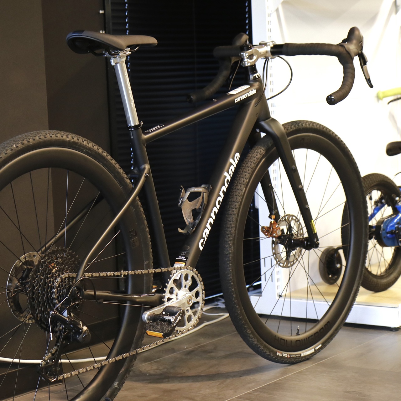 BLOG 【2/22 中古車入荷!】THE・スタンダードグラベルロード。その人気